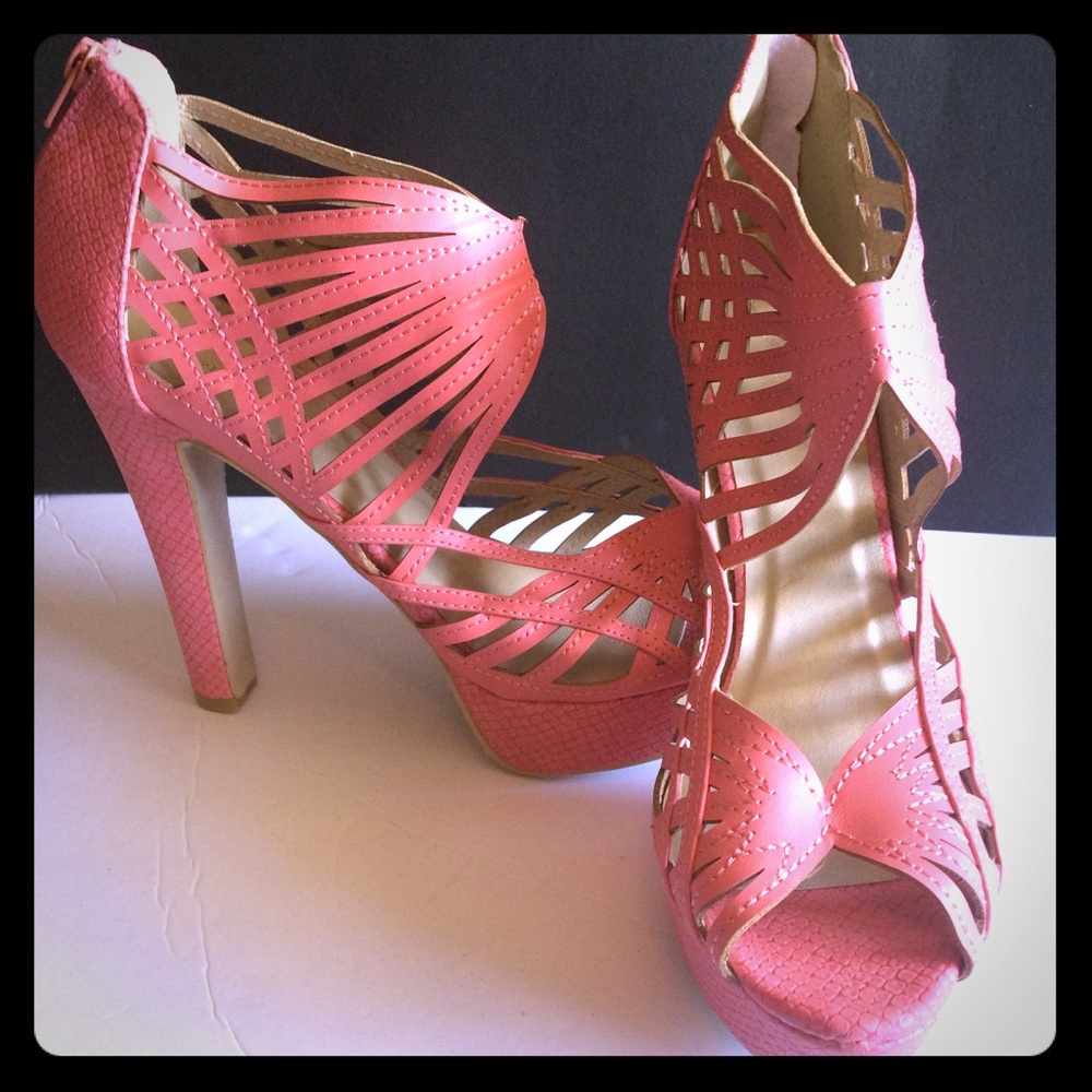 💕Pink Q by esquire heels 💕